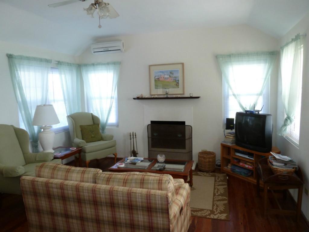 Grape Bay Cottages Mount Pleasant Екстер'єр фото